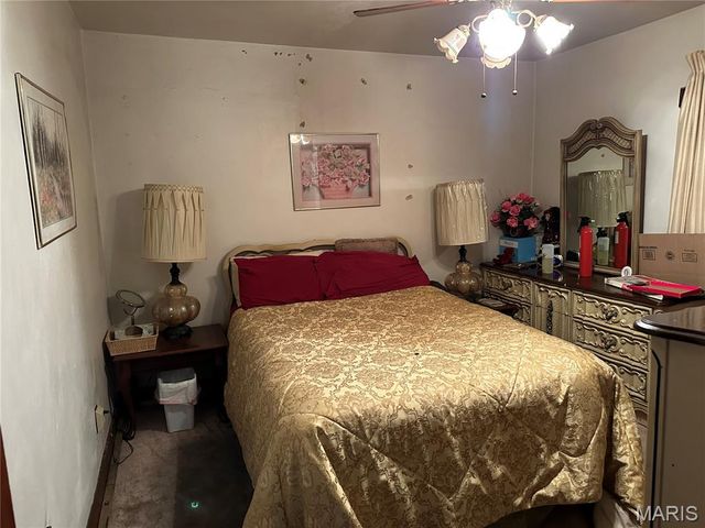 62 Jarvis Place, East St Louis, IL 62207