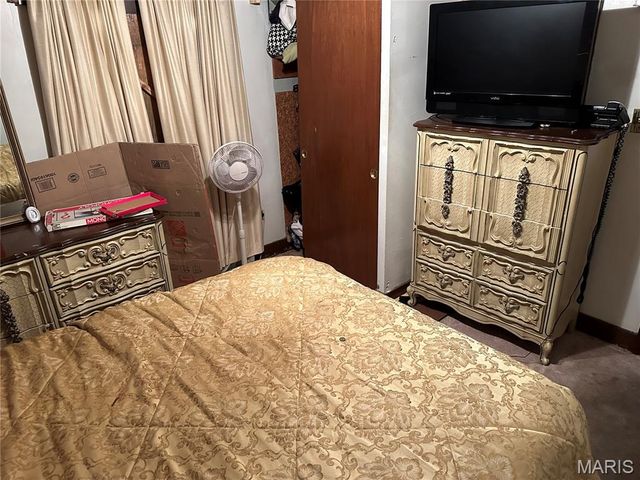 62 Jarvis Place, East St Louis, IL 62207