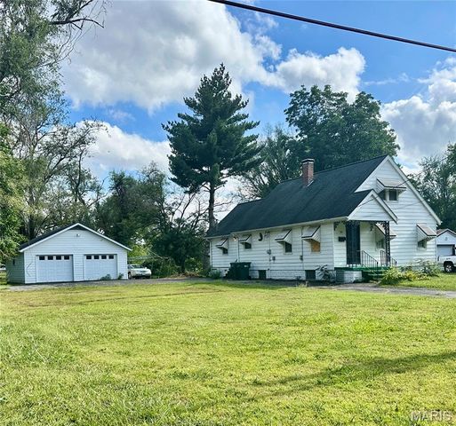 62 Jarvis Place, East St Louis, IL 62207