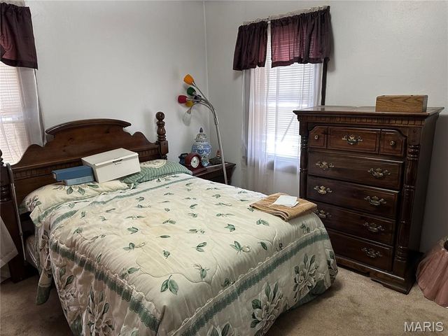 62 Jarvis Place, East St Louis, IL 62207