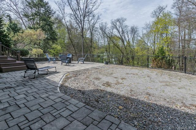 16 Overlook Drive, Warwick, NY 10990