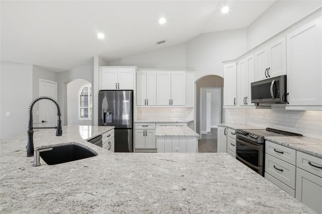 12830 SCOTTISH PINE LANE, Clermont, FL 34711