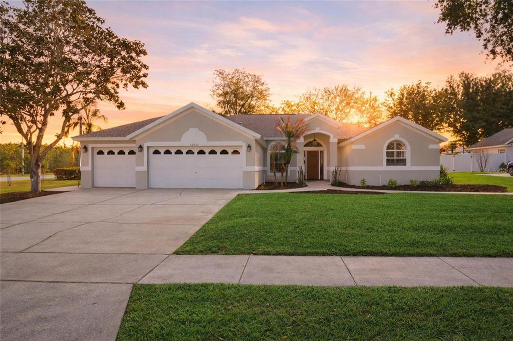 12830 SCOTTISH PINE LANE, Clermont, FL 34711