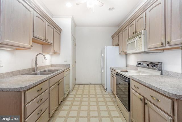 169 LEE ANN CT, Enola, PA 17025