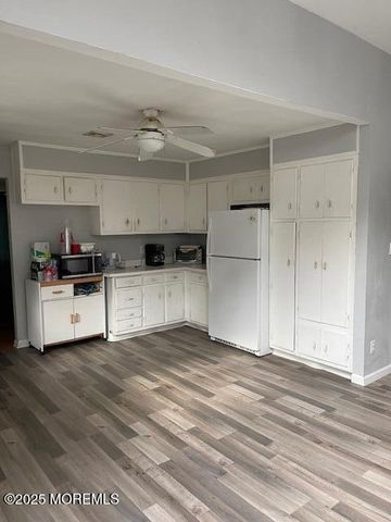 6 Wilson Avenue, Waretown, NJ 08758