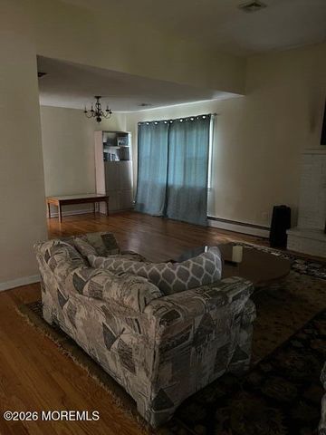 6 Wilson Avenue, Waretown, NJ 08758