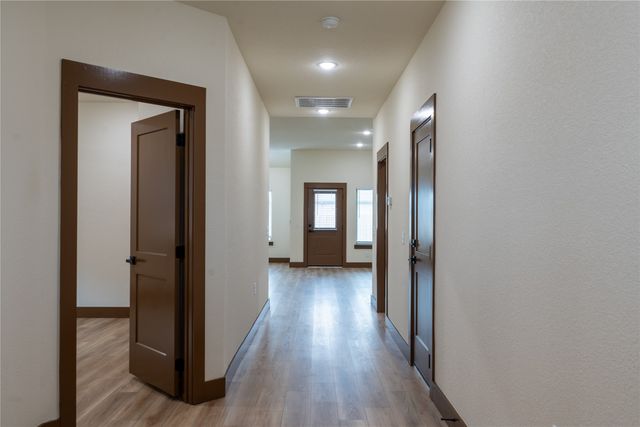 13525 Bonanza Circle, Cresson, TX 76035