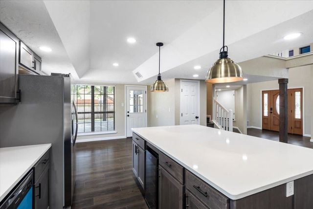 1405 NW Keystone Dr, Lawton, OK 73505