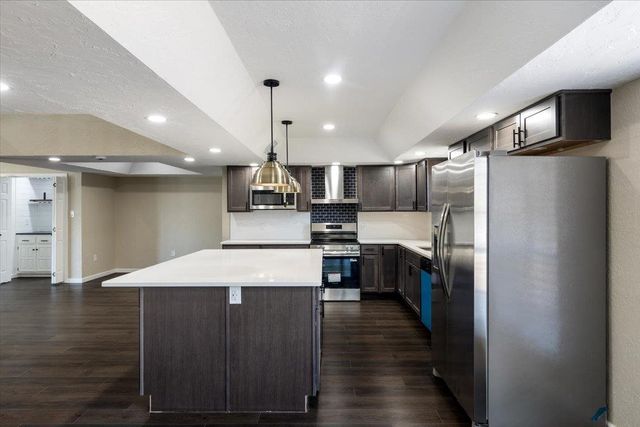 1405 NW Keystone Dr, Lawton, OK 73505