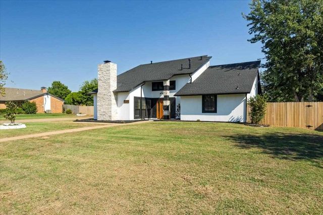 1405 NW Keystone Dr, Lawton, OK 73505