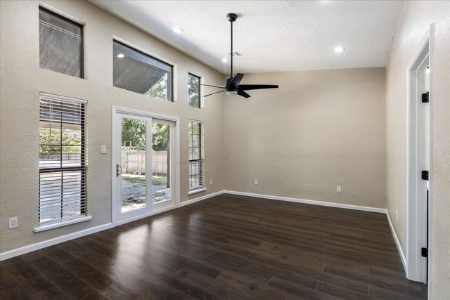 1405 NW Keystone Dr, Lawton, OK 73505