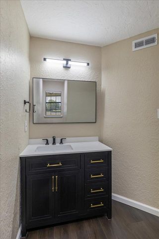 1405 NW Keystone Dr, Lawton, OK 73505