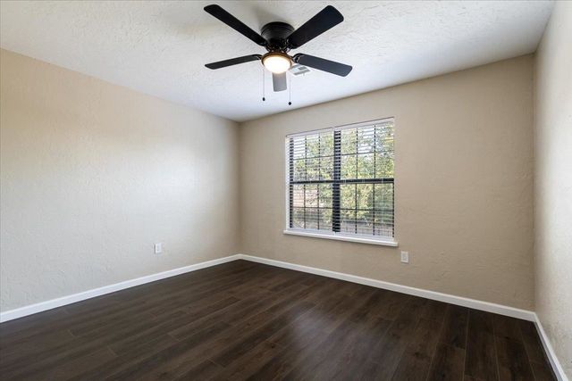 1405 NW Keystone Dr, Lawton, OK 73505