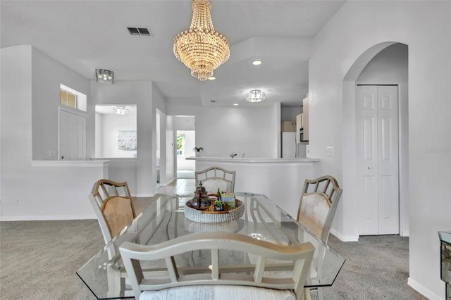 1006 RADISON LAKE DRIVE 6, Sun City Center, FL 33573