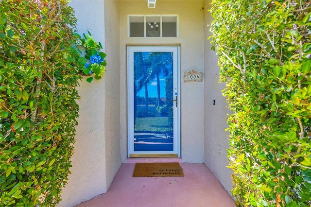 1006 RADISON LAKE DRIVE 6, Sun City Center, FL 33573