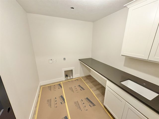 8326 Kettle Hill Court, Alto, MI 49302