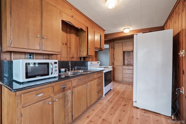 3332 Horrell Court, Fenton Charter Township, MI 48430