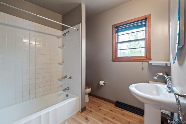 3332 Horrell Court, Fenton Charter Township, MI 48430