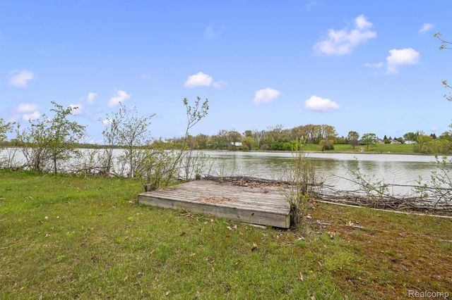 3332 Horrell Court, Fenton Charter Township, MI 48430