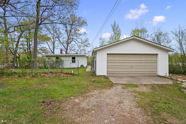 3332 Horrell Court, Fenton Charter Township, MI 48430