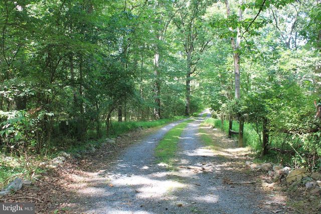365 HILLCREST RD, Edinburg, VA 22824