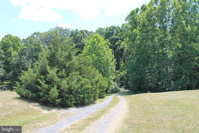 365 HILLCREST RD, Edinburg, VA 22824