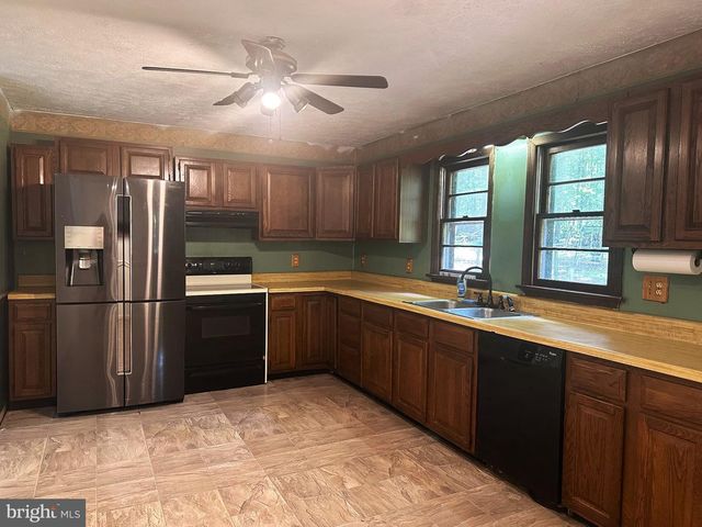 365 HILLCREST RD, Edinburg, VA 22824