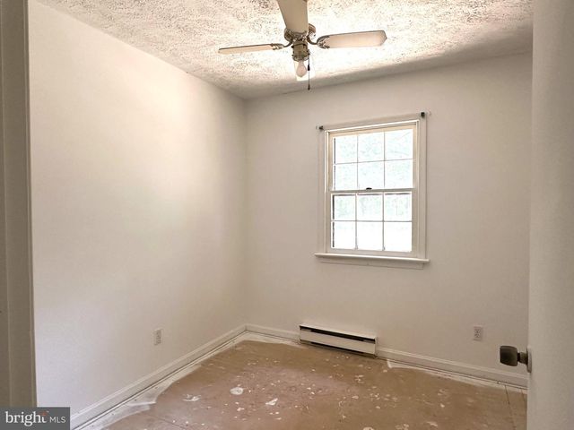 365 HILLCREST RD, Edinburg, VA 22824