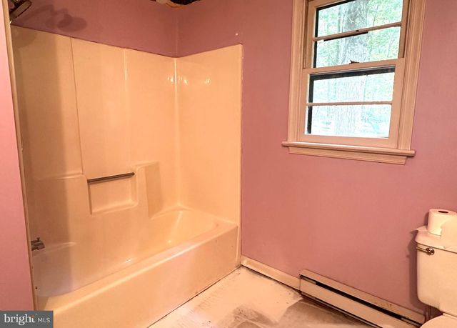 365 HILLCREST RD, Edinburg, VA 22824