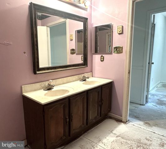 365 HILLCREST RD, Edinburg, VA 22824