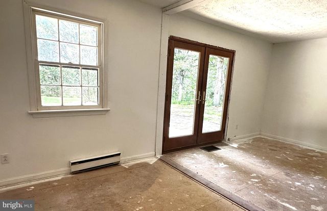 365 HILLCREST RD, Edinburg, VA 22824