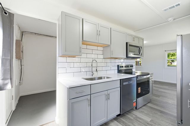 118 S Hampton Road, Columbus, OH 43213