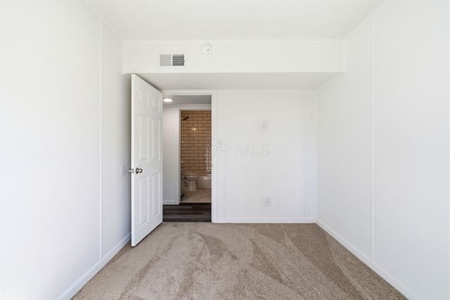 118 S Hampton Road, Columbus, OH 43213
