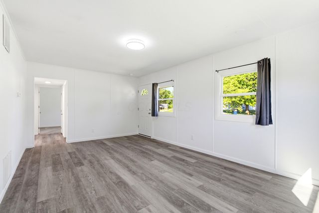 118 S Hampton Road, Columbus, OH 43213