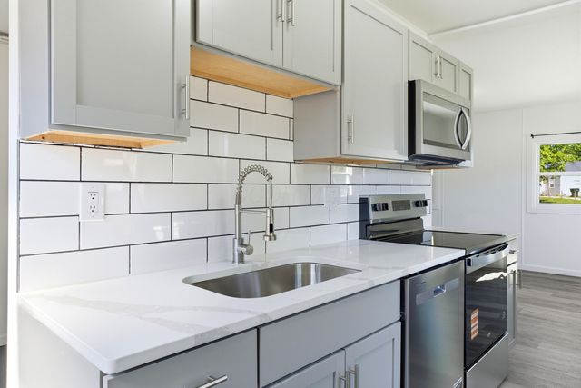 118 S Hampton Road, Columbus, OH 43213