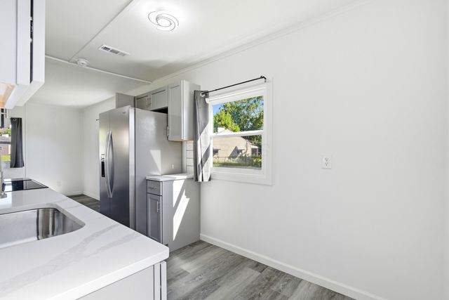 118 S Hampton Road, Columbus, OH 43213