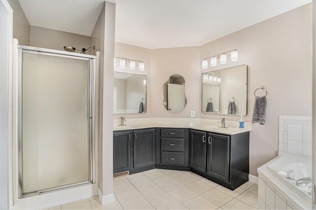 4314 W Hickory Road, Hickory Corners, MI 49060