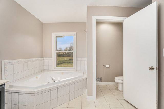 4314 W Hickory Road, Hickory Corners, MI 49060