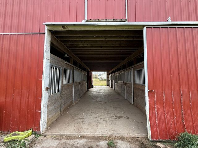 4314 W Hickory Road, Hickory Corners, MI 49060