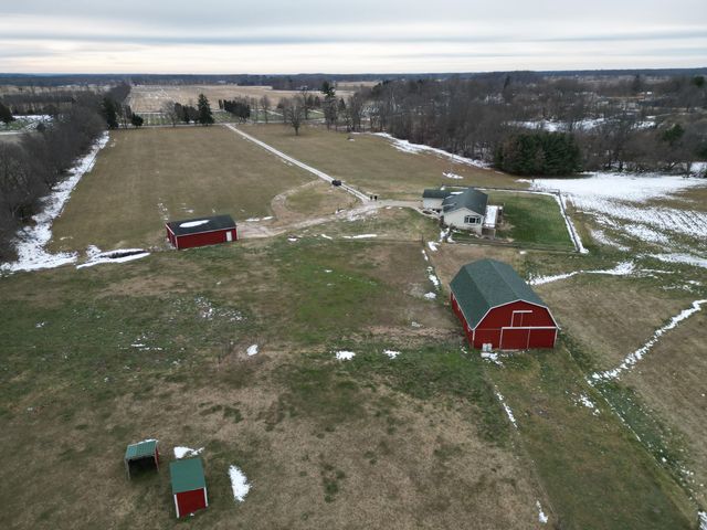 4314 W Hickory Road, Hickory Corners, MI 49060