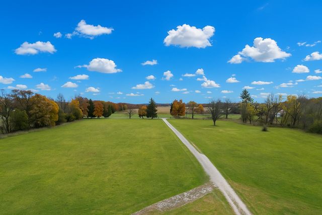 4314 W Hickory Road, Hickory Corners, MI 49060