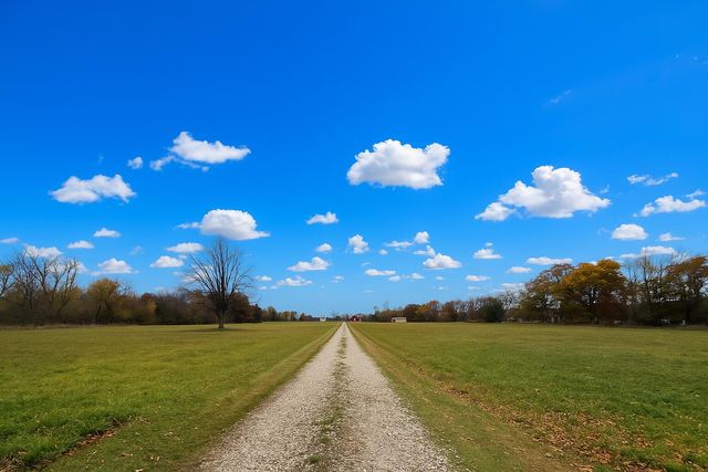 4314 W Hickory Road, Hickory Corners, MI 49060