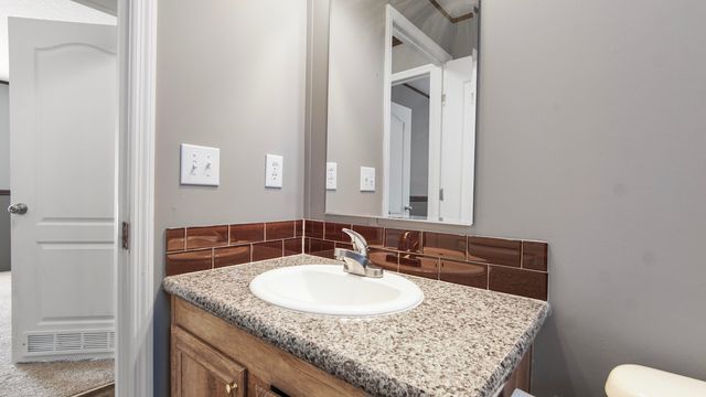 2442 Pinewood Drive, Chipley, FL 32428