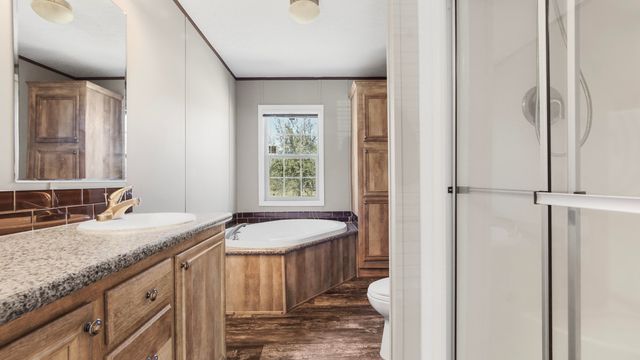 2442 Pinewood Drive, Chipley, FL 32428