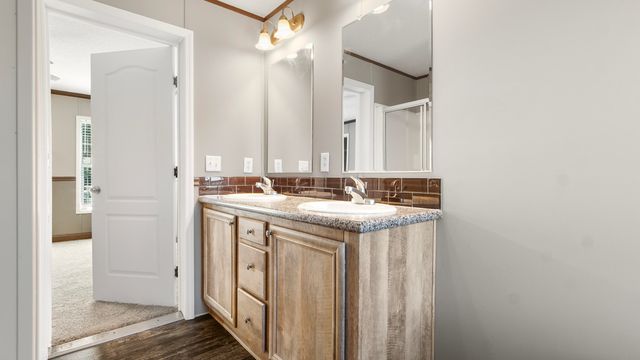 2442 Pinewood Drive, Chipley, FL 32428