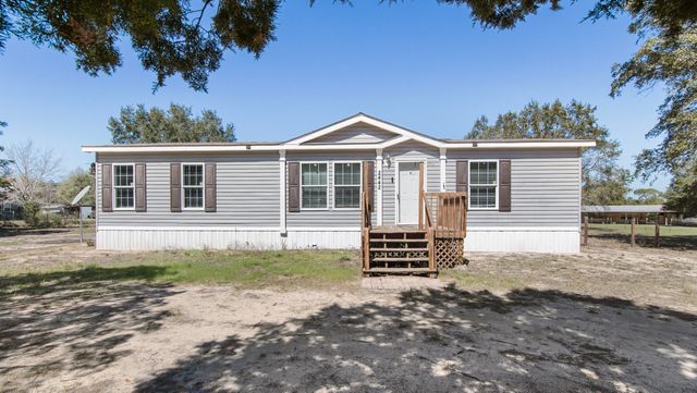 2442 Pinewood Drive, Chipley, FL 32428