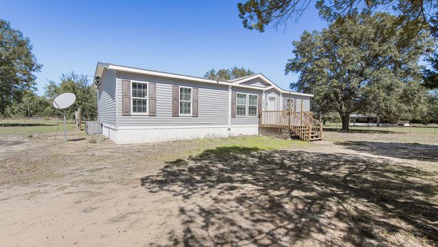 2442 Pinewood Drive, Chipley, FL 32428