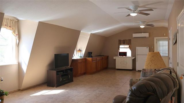 116500 S 4249 Road, Eufaula, OK 74432