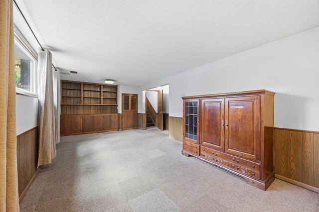 48 Winthrop Street N, Saint Paul, MN 55119