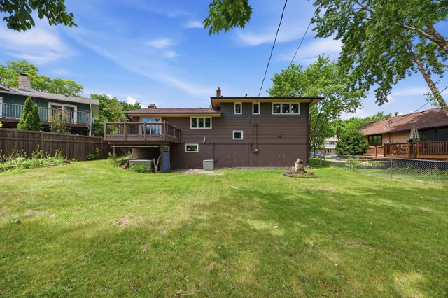 48 Winthrop Street N, Saint Paul, MN 55119